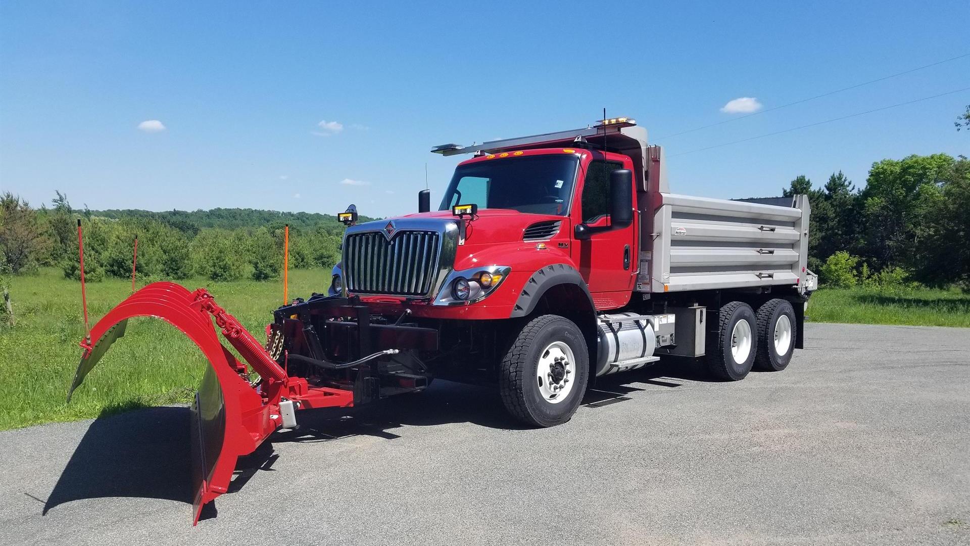 Read more about the article International Plow Truck