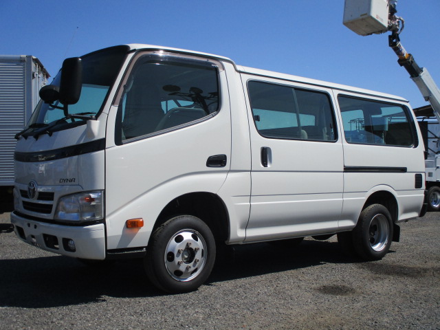2015 TOYOTA Dyna Root Van | Commercial 