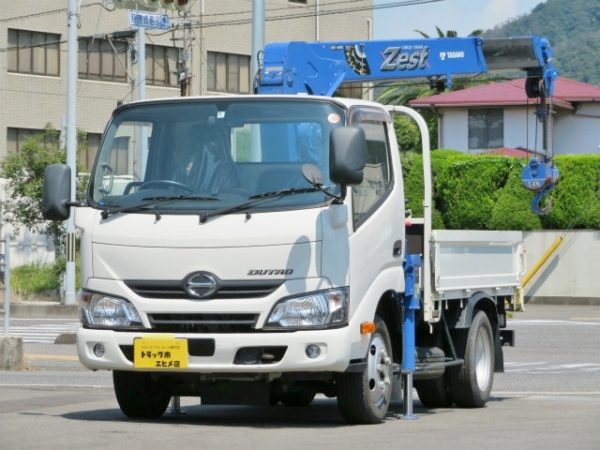 2016 HINO DUTRO Crane Truck