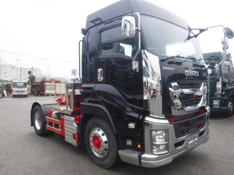 2017 ISUZU GIGA Semi-Truck