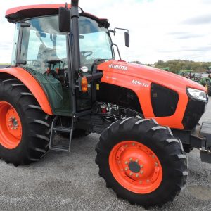 2016 KUBOTA M5-111HDC12 Tractor