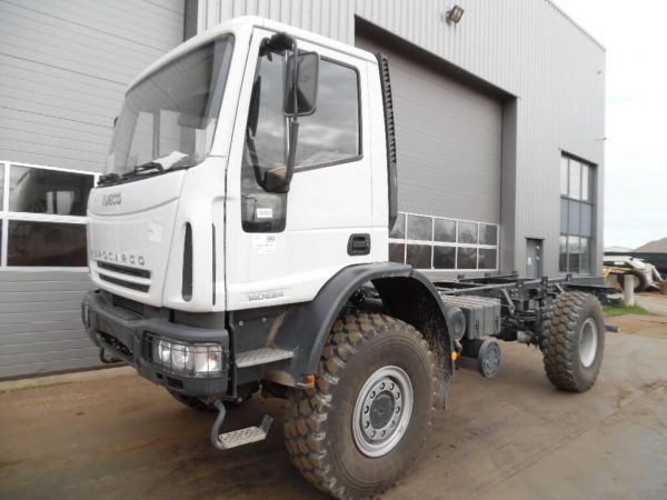 2018 IVECO 140E24 Chassis Truck 4WD