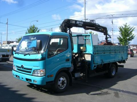 2010 HINO Dutro Crane Truck