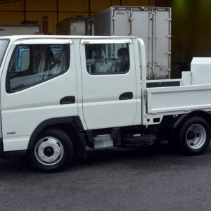 2020 FUSO Canter Double Cab 4WD w/ LiftGate