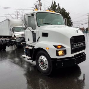 2022 Mack MD742 Dump Truck