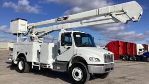 Read more about the article Freightliner Bucket Truck: Elevating Performance and Safety in Utility and Maintenance Work