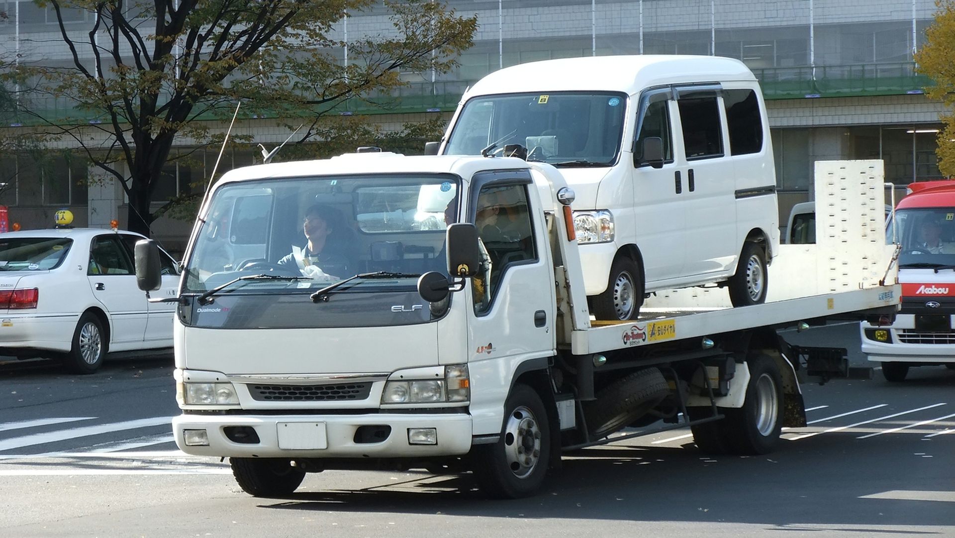 You are currently viewing Isuzu Elf Car Carrier Specifications