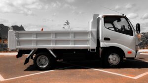 Read more about the article Toyota Dump Truck A Robust and Reliable for Heavy-Duty Applications